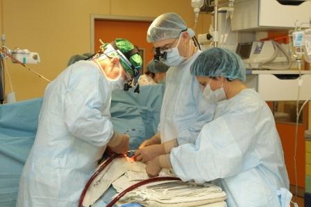 Гигантскую ложную аневризму аорты удалили кардиохирурги больницы Вересаева