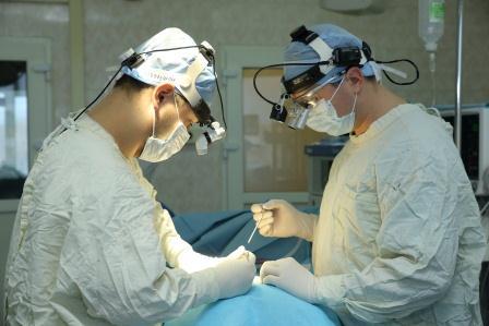 Нейрохирурги больницы им. В.В. Вересаева выполнили операцию высочайшего уровня сложности пациентке с аневризмой головного мозга