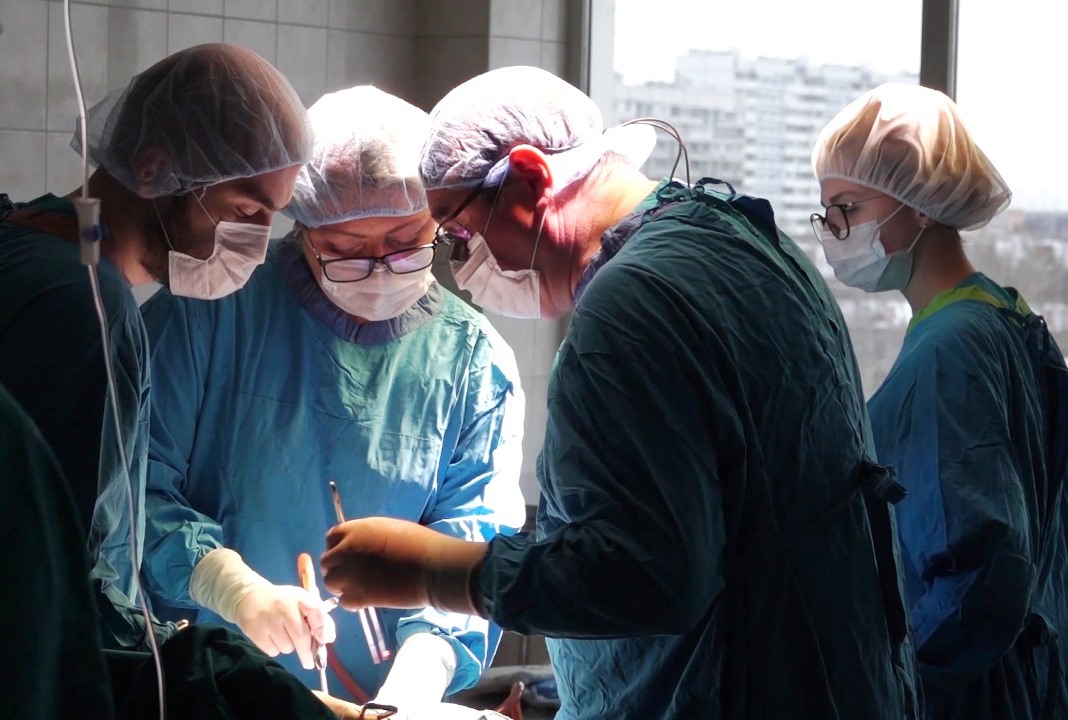 Главврач больницы Вересаева Игорь Парфенов: «Наше медучреждение продолжает работать как многопрофильный скоропомощной стационар»