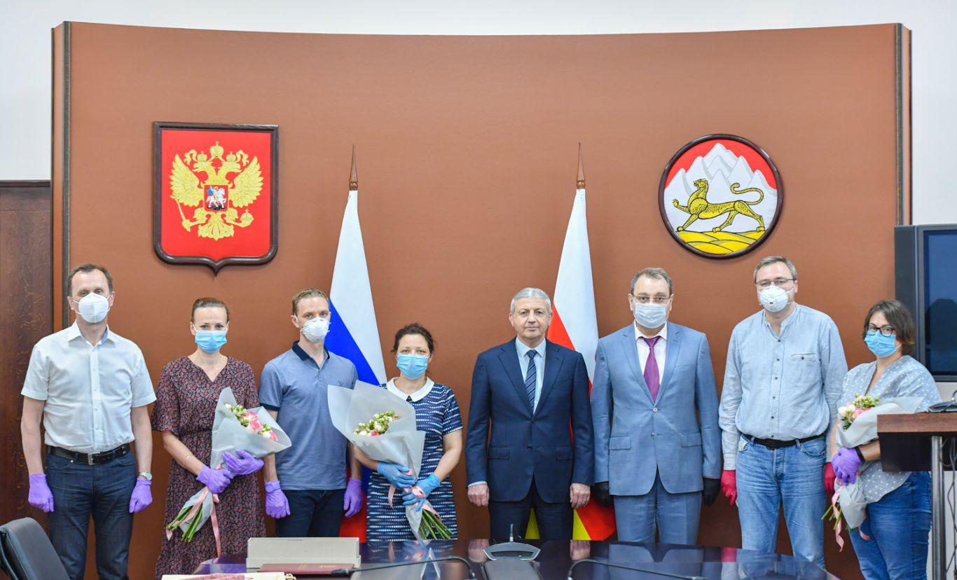Благодарственные письма от главы Северной Осетии получили специалисты больницы Вересаева