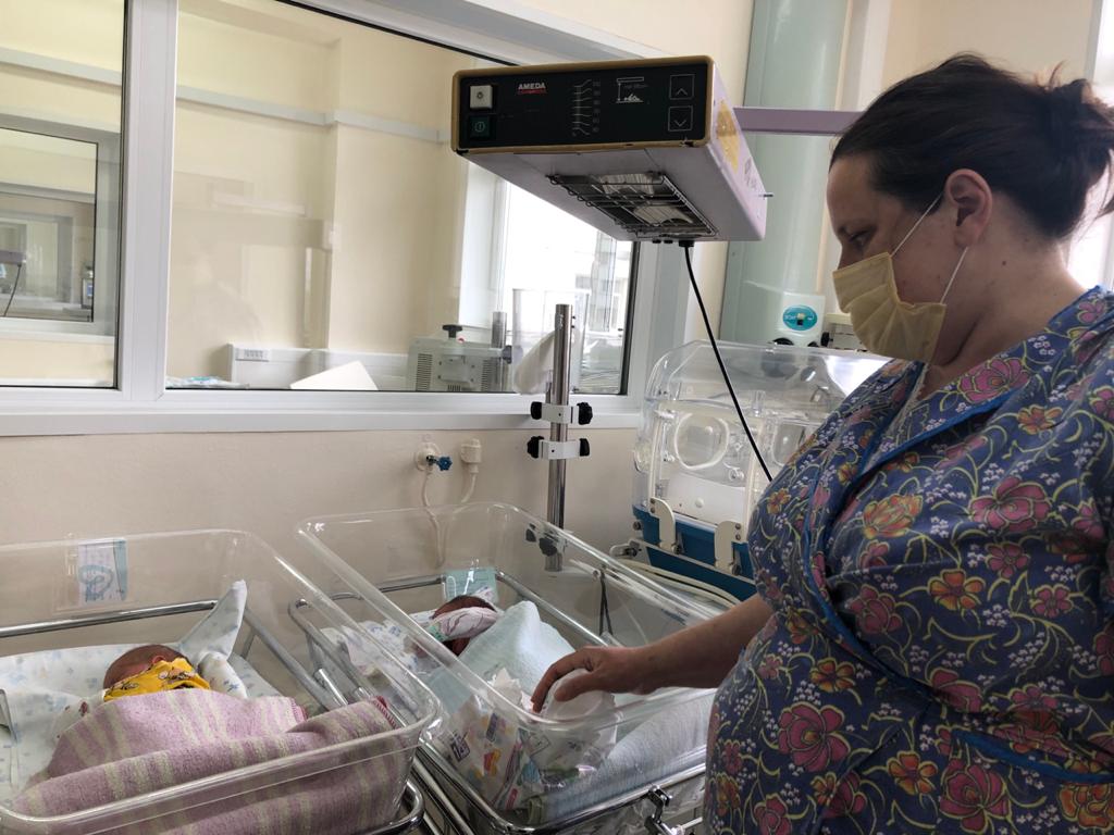 Команда роддома больницы Вересаева успешно провела пациентку со сложной беременностью