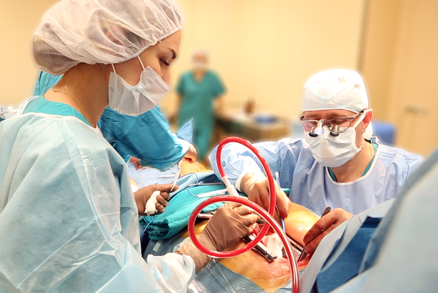 Кардиохирурги больницы Вересаева провели уникальную операцию на сердце