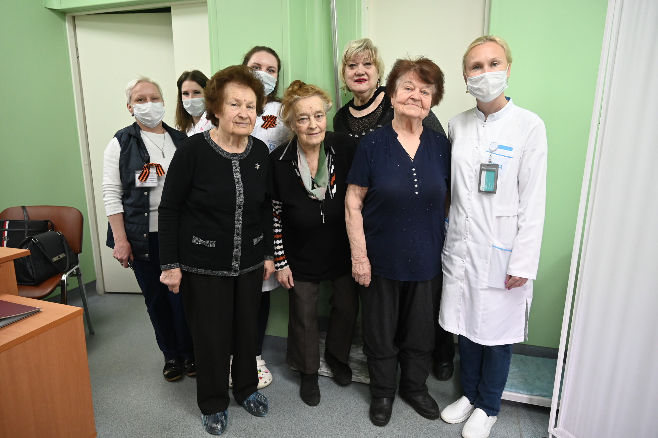 Акция «Врачи Москвы – ветеранам» прошла в поликлиническом отделении больницы Вересаева
