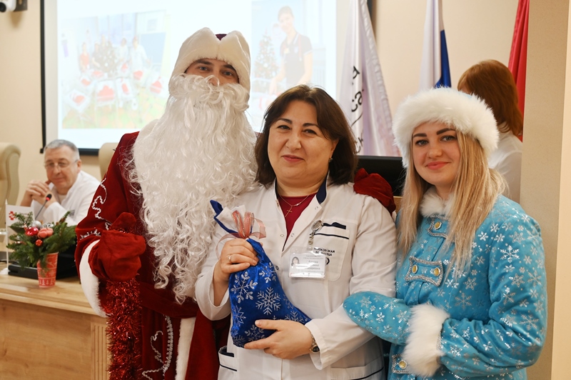 В больнице Вересаева подведены итоги новогоднего конкурса среди сотрудников