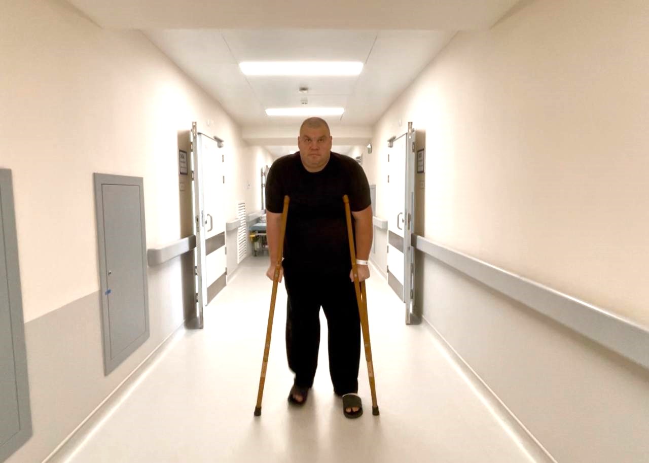 Травматологи ГКБ им. В.В.Вересаева установили протез тазобедренного сустава пациенту с экстремально высоким индексом массы тела