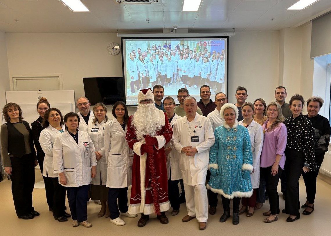 Поздравление с Новым годом от главного врача Игоря Павловича Парфенова